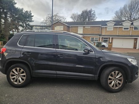 VOLKSWAGEN TIGUAN 2.0 TDI Match DSG 4WD Euro 5 5dr